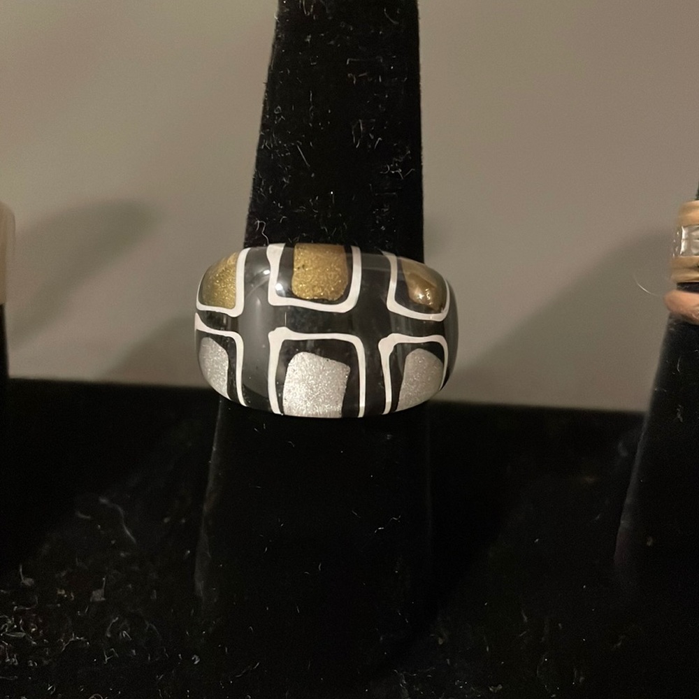 Square Patterned Glass Ring